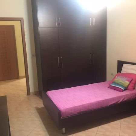 Lovely 2 Bedroom Apartment Tirana Eksteriør billede
