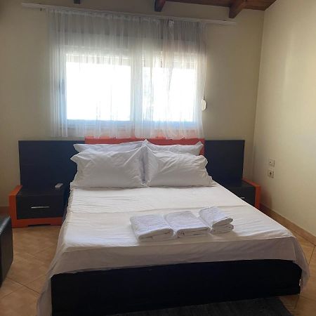 Lovely 2 Bedroom Apartment Tirana Eksteriør billede