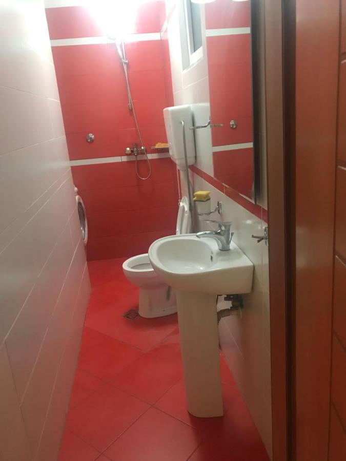 Lovely 2 Bedroom Apartment Tirana Eksteriør billede