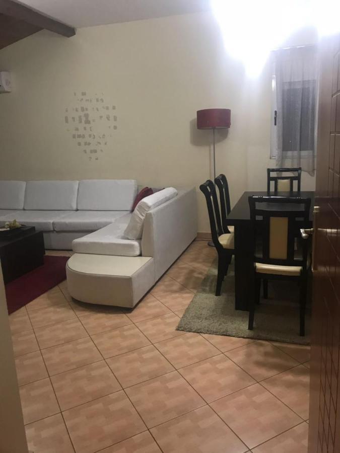 Lovely 2 Bedroom Apartment Tirana Eksteriør billede