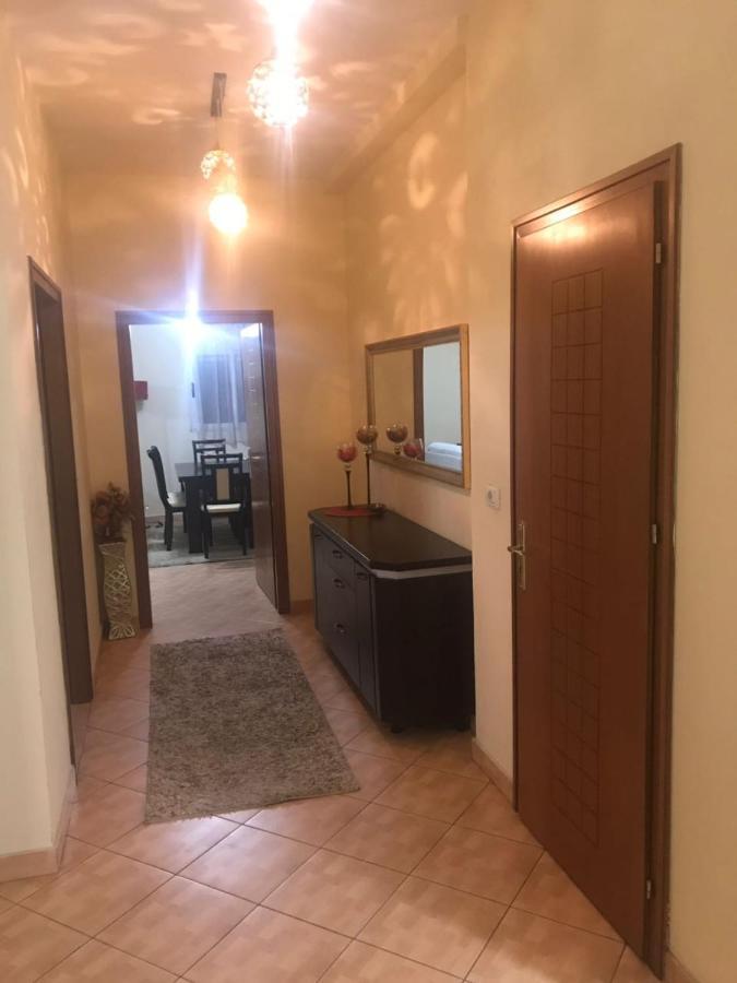 Lovely 2 Bedroom Apartment Tirana Eksteriør billede